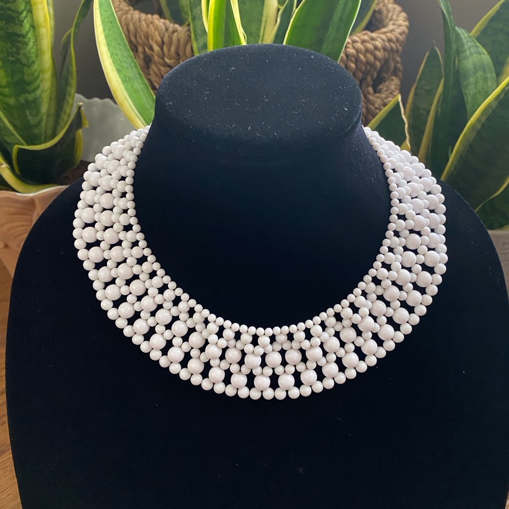 Avon Classic White Beaded Necklace